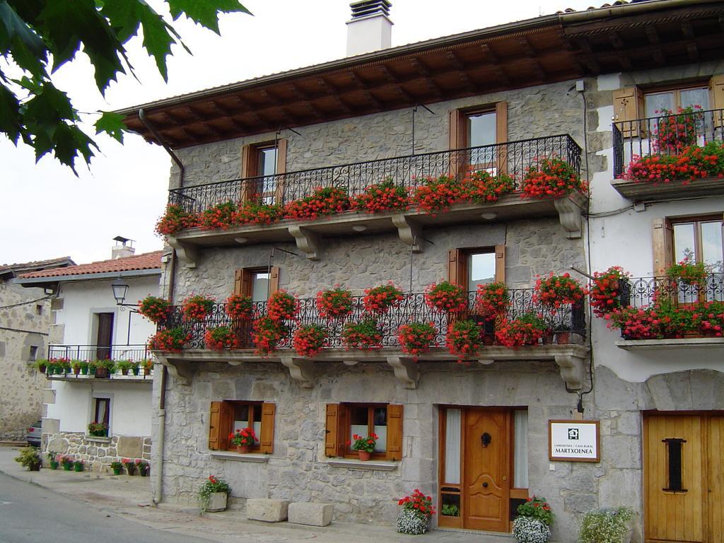 Casa Rural Martxoenea Landetxea Hotel Arruazu Exterior foto